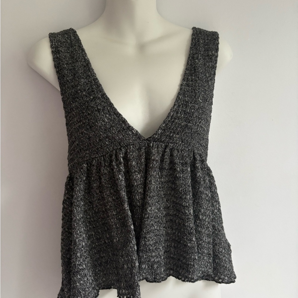 💖 Urban Outfitters Low-Cut Babydoll Knit Top 💖